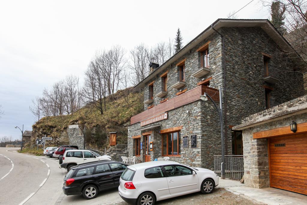 Hostal Les Roquetes Керальбс Екстер'єр фото