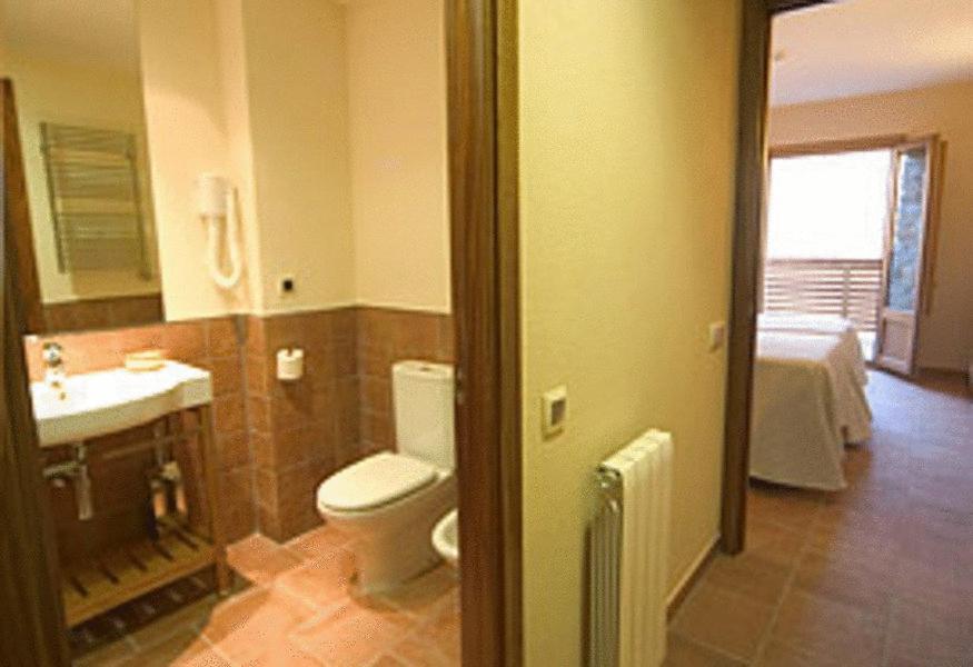 Hostal Les Roquetes Керальбс Номер фото